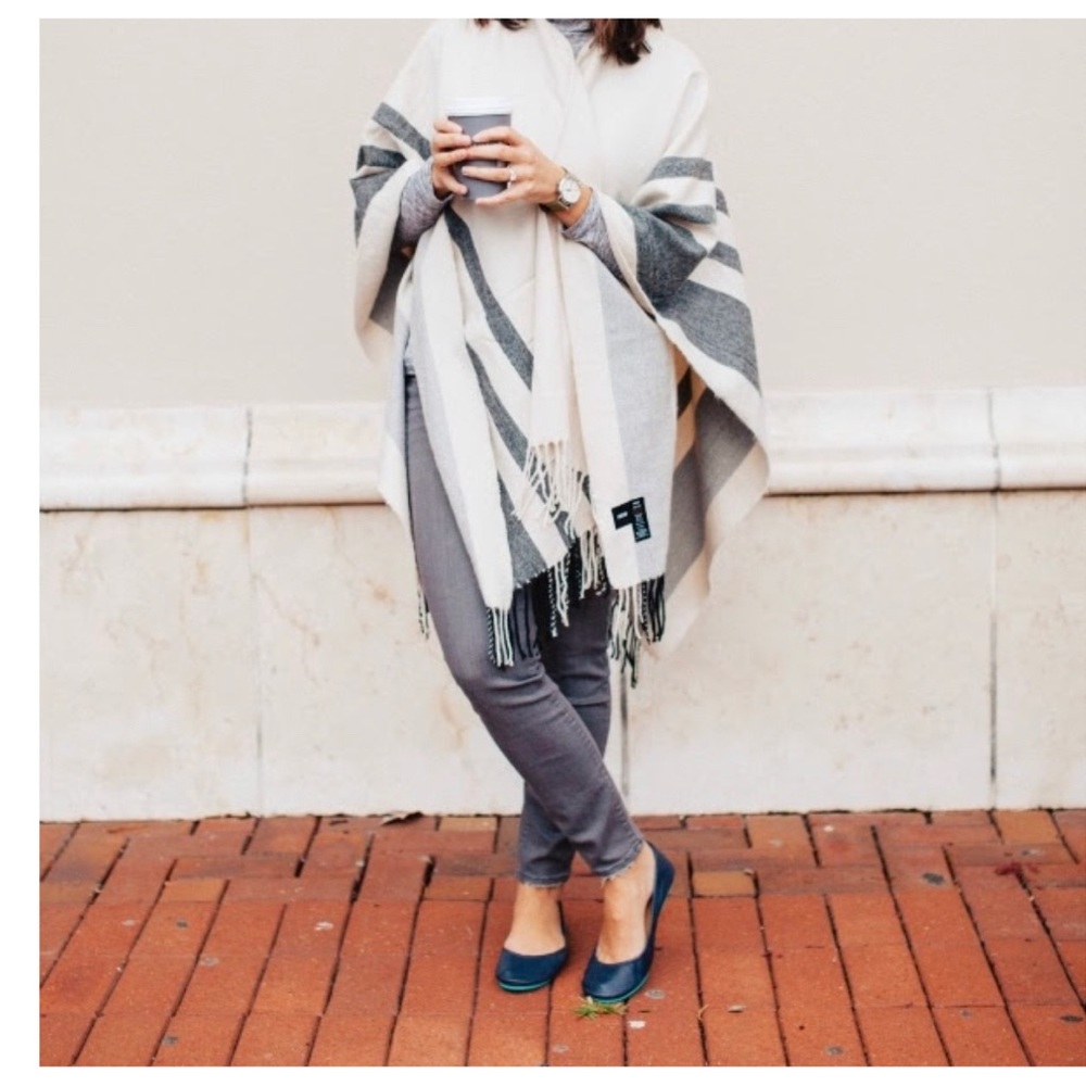 Tieks California Navy Blue and teal Flats - Picture 10 of 14
